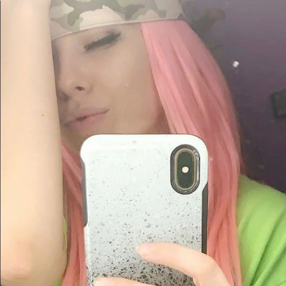 Meet your Posher, Shaina - Picture 2 of 2